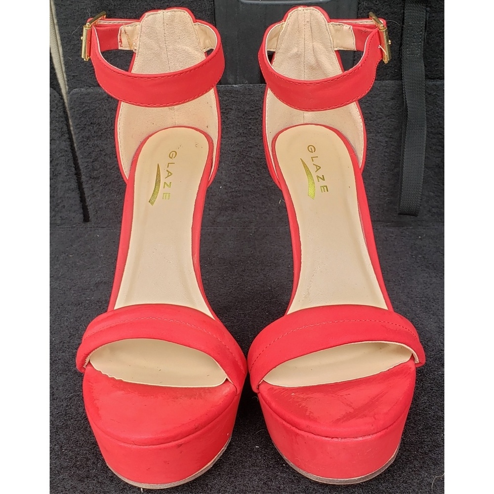 High heels - Picture 2 of 3